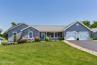 351 Sandy Cir, Milton, PA 17847