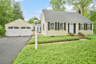46 Westridge Dr, Avon, CT 06001