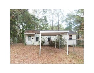 79 Catherine St, Pineville, LA 71360