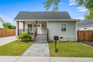 84 Hutchins St, Greenville, SC 29605