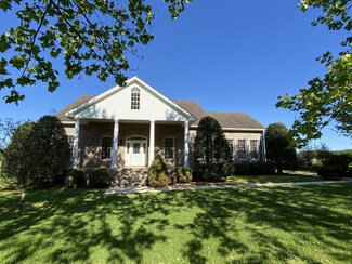 1370 Shelly Rd, Decherd, TN 37324