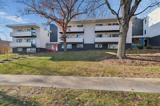 1261 Cleveland Ave N Unit 2A, Saint Paul, MN 55108
