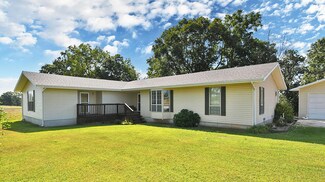 10596 State Highway 14, Sparta, MO 65753