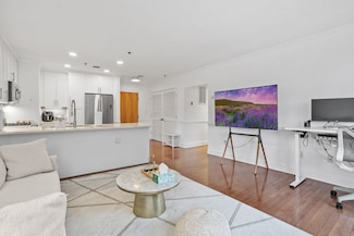 501 9th St Unit 407, Hoboken, NJ 07030