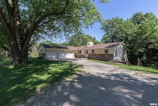 9711 106th Ave W, Taylor Ridge, IL 61284