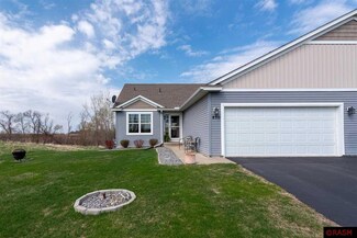 850 850 Tomahawk Ct, Madison Lake, MN 56063