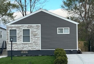 1747 Mckinley St, Gary, IN 46404