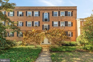 5010 Columbia Pike Unit 6, Arlington, VA 22204