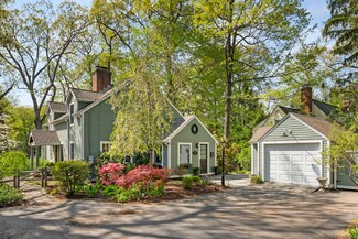 353 Ridgewood Rd, West Hartford, CT 06107