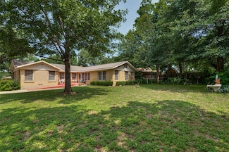 1118 S Britain Rd, Irving, TX 75060