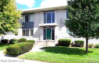4840 Briarwood Ave Unit 2, Royal Oak, MI 48073