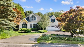 50 Middlebrooks Ave, Trumbull, CT 06611