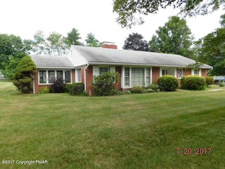 1621 Wallace St, Stroudsburg, PA 18360