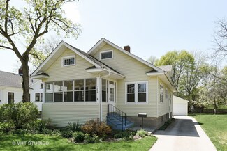 720 Augusta Ave, Elgin, IL 60120