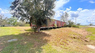 First Junetta Ave, Markham, TX 77458