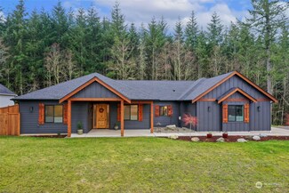 102 Sequoia Ln, Onalaska, WA 98570