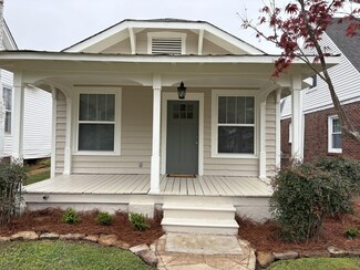 204 W 2nd St, Tuscumbia, AL 35674