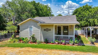1419 Cypress St, Weatherford, TX 76086