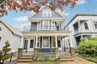 310 E Smith St Unit 312, Milwaukee, WI 53207