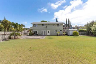 51 Munoz St, Makawao, HI 96768