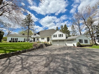 1045 Grandview Dr, Elm Grove, WI 53122