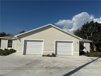 1919 NE 6th St, Cape Coral, FL 33909