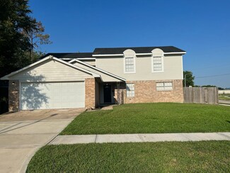 10102 Old Towne Ln, Sugar Land, TX 77498