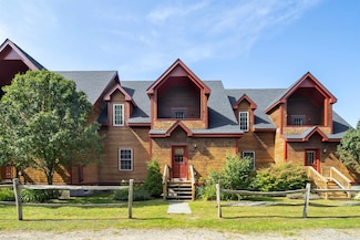 10 Grouse Ln, Dover, VT 05356