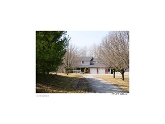 1385 Point Lookout Rd, Stockport, OH 43787