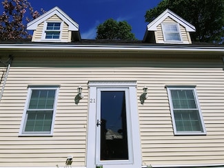 21 Beacon St, Gloucester, MA 01930