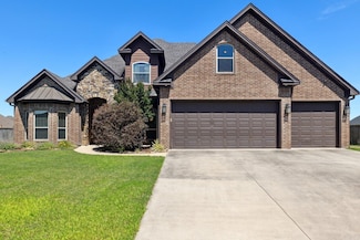 4 Tm Fly Way, North Little Rock, AR 72113