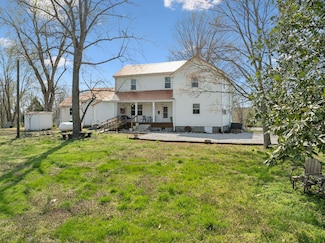 20 Bledsoe Borough Ln, Riddleton, TN 37151