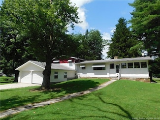 902 Coleman St NE, Palmyra, IN 47164
