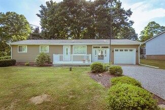 965 Eastwood Rd, Beaver Falls, PA 15010