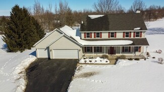 2538 E Breckenridge Dr, Byron, IL 61010