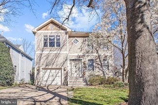 4701 8th St S, Arlington, VA 22204