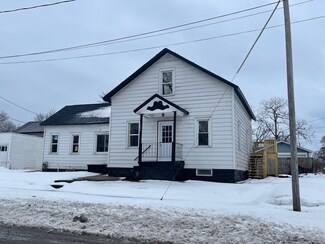 1465 Barclay St, Muskegon, MI 49441