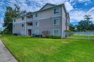 4000 SW 23rd St Unit 4-103, Gainesville, FL 32608