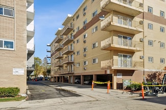 7443 Washington St Unit 307, Forest Park, IL 60130