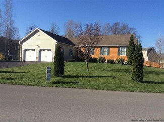 28 Lancelot Dr, Saugerties, NY 12477