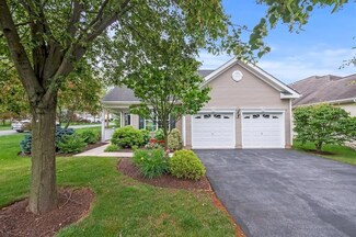 2132 Alexander Dr Unit II33, Macungie, PA 18062