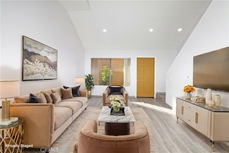 435 W 9th St Unit F5, Upland, CA 91786