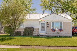 2414 Endrow Ave NE, Canton, OH 44705