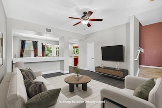 689 Carriage Lake Way, Vero Beach, FL 32968