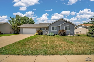 5305 Mercury Dr, Rapid City, SD 57703