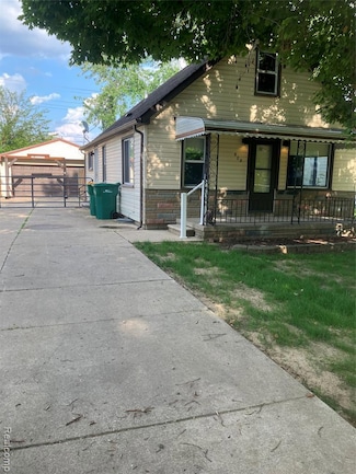 808 Lamay Ave, Ypsilanti, MI 48198