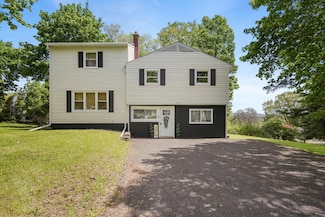 114 Pine Knoll Rd, Endicott, NY 13760