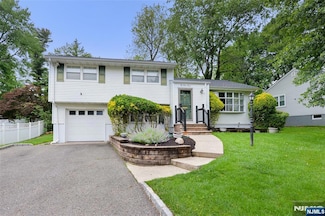 267 Magnolia Ave, Hillsdale, NJ 07642