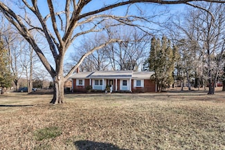 231 Shiloh Rd, Clarksville, TN 37042