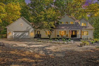8086 Foxboro Ln, Augusta, MI 49012